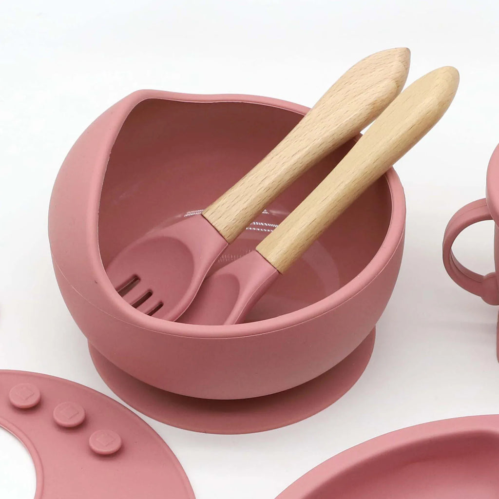 Set Vaisselle Bébé Silicone 8 Pièces — Bavoir, Bol, Assiette, Tasse & Couverts